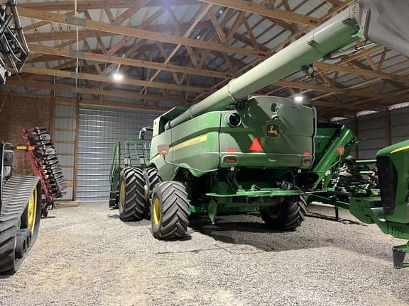 Image of John Deere S790 equipment image 2