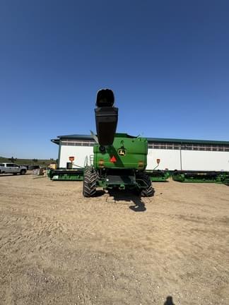 Image of John Deere S790 equipment image 1