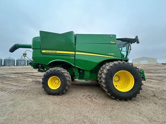 Image of John Deere S790 equipment image 4