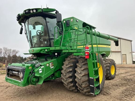 Main image John Deere S790