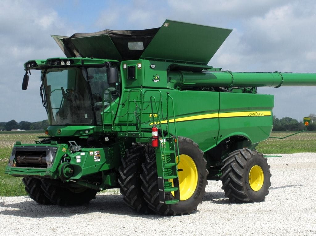 2024 John Deere S790 Equipment Image0