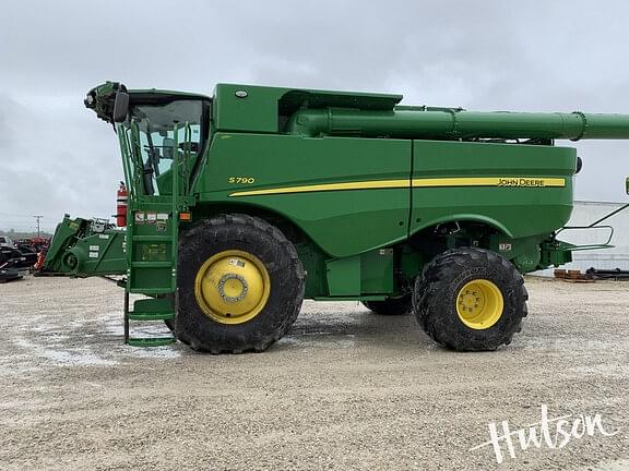 Image of John Deere S790 equipment image 4