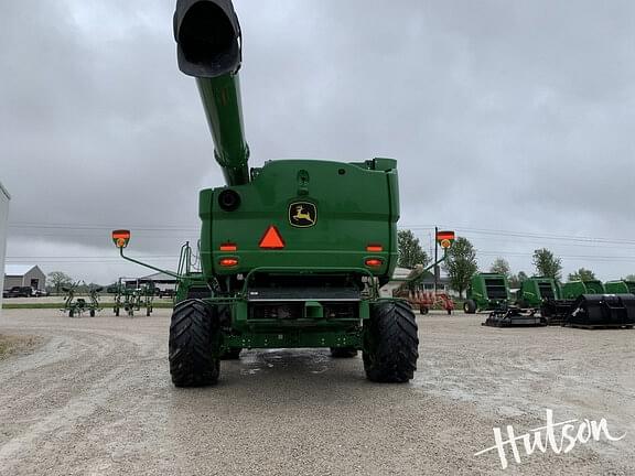 Image of John Deere S790 equipment image 1
