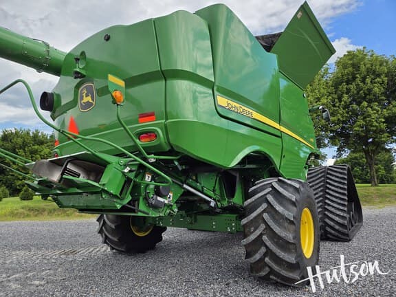 Image of John Deere S790 equipment image 2