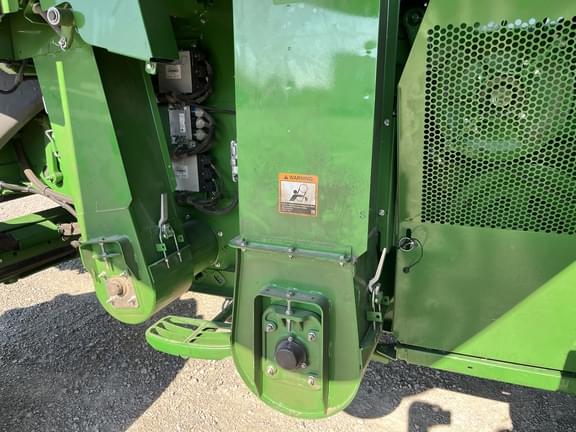 Image of John Deere S790 equipment image 4