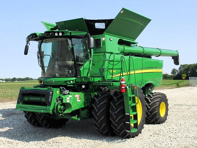 Image of John Deere S790 equipment image 1