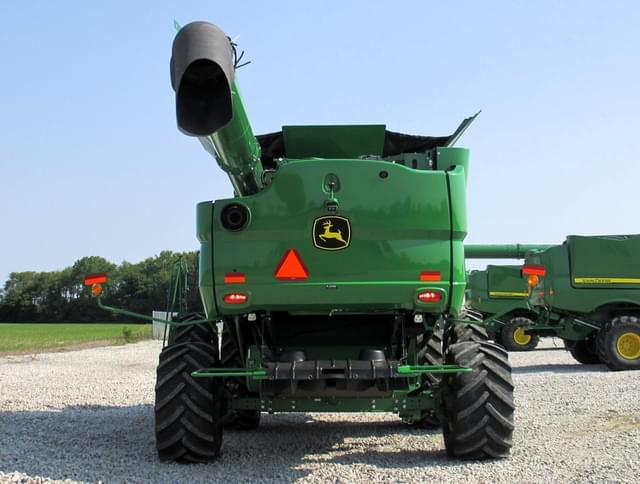 Image of John Deere S790 equipment image 4