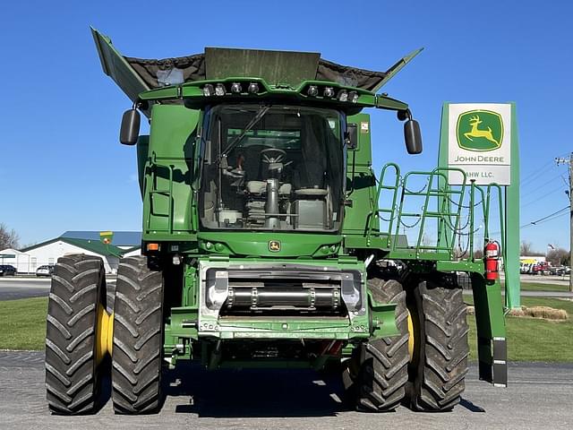 Image of John Deere S790 equipment image 1