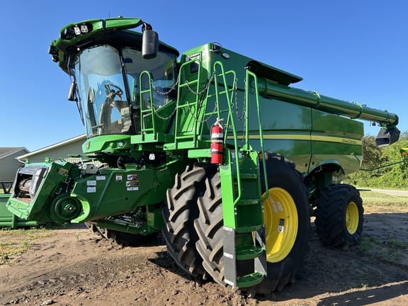 2024 John Deere S790 Equipment Image0