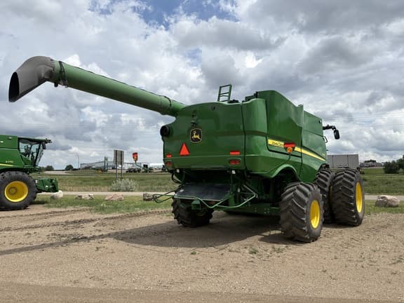Image of John Deere S790 equipment image 4