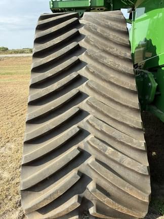 Image of John Deere S790 equipment image 4