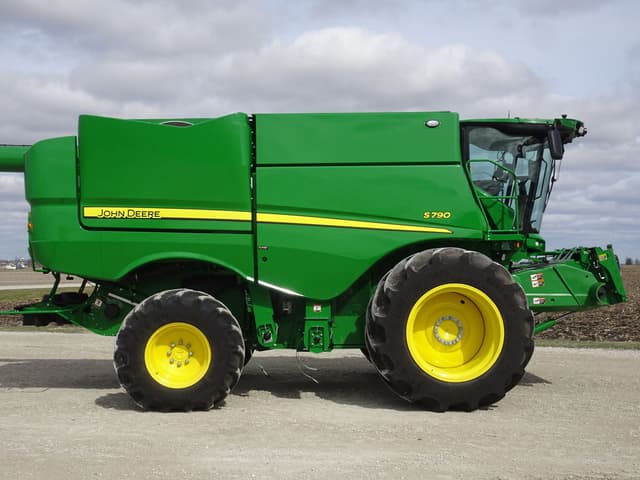 Image of John Deere S790 equipment image 3
