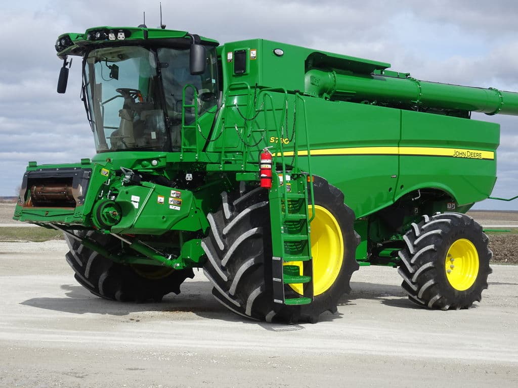 Image of John Deere S790 Primary image