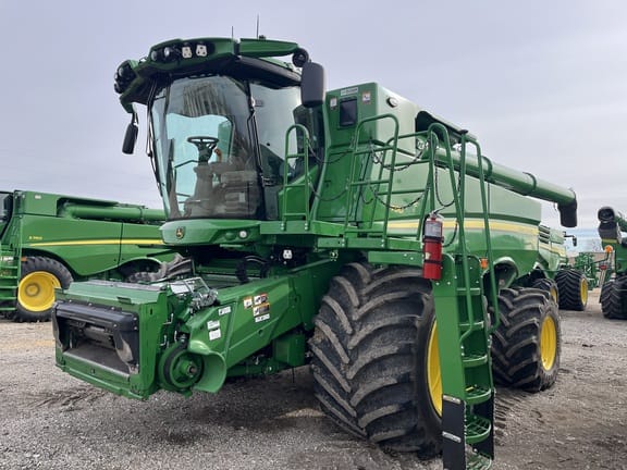 2024 John Deere S790 Equipment Image0