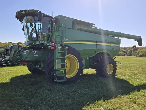 Image of John Deere S790 Primary image