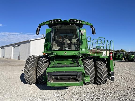 Image of John Deere S790 equipment image 1