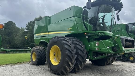 Image of John Deere S790 equipment image 1