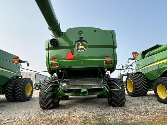 Image of John Deere S790 equipment image 4