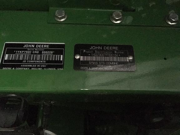 Image of John Deere S790 equipment image 2