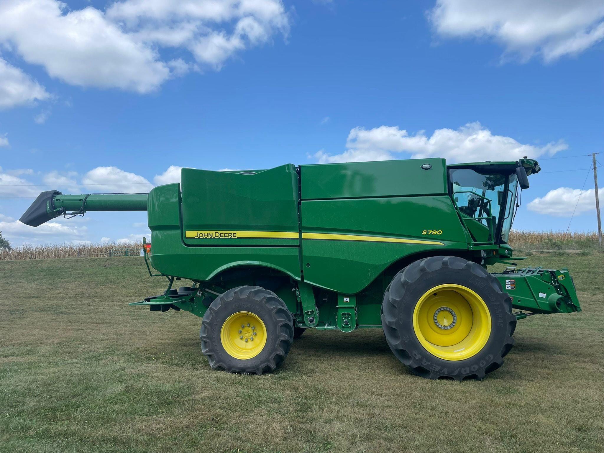 2024 John Deere S790 Equipment Image0