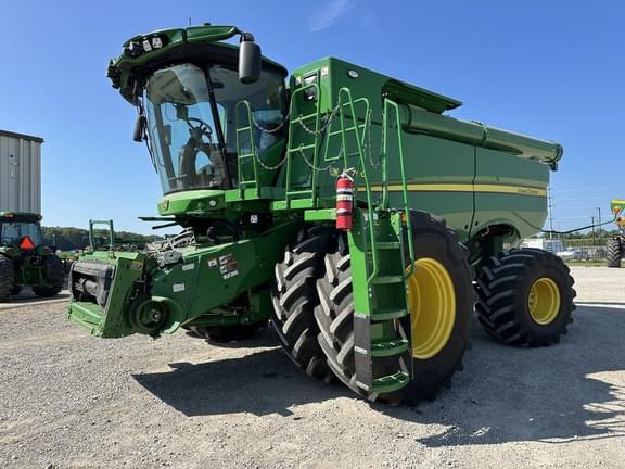 Image of John Deere S790 Image 0
