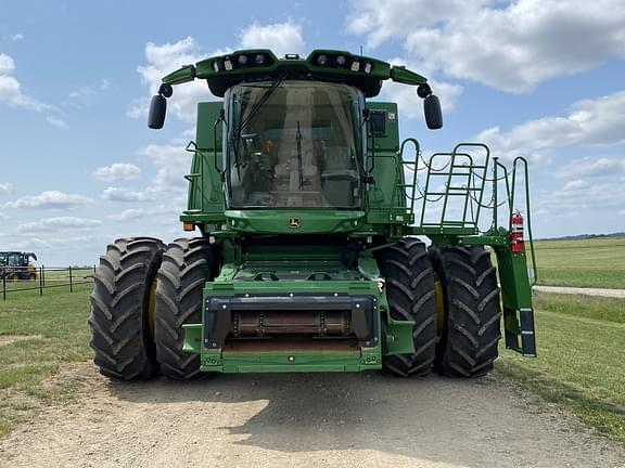 Image of John Deere S790 equipment image 1