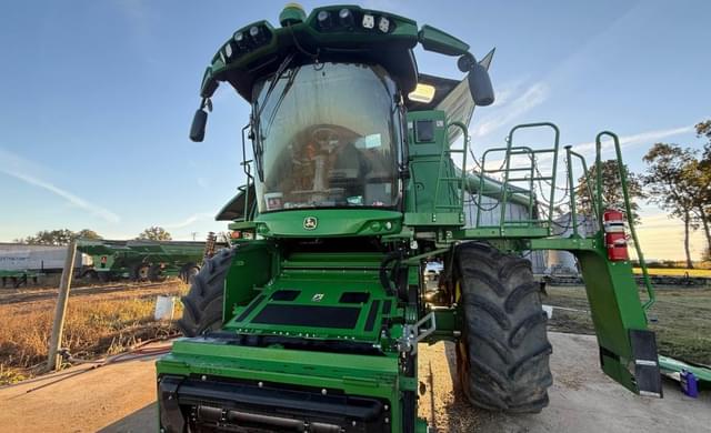 Image of John Deere S790 equipment image 3