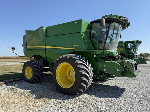 Image of John Deere S790 equipment image 3