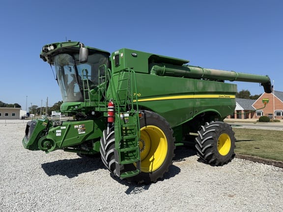 2024 John Deere S790 Equipment Image0