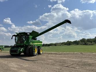 Image of John Deere S790 Primary image