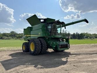 Image of John Deere S790 equipment image 1