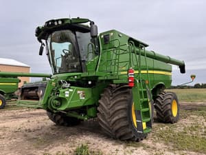 2024 John Deere S790 Image