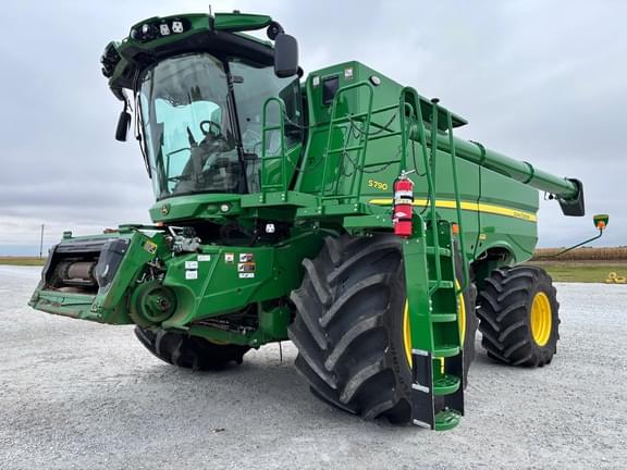 Image of John Deere S790 Primary image