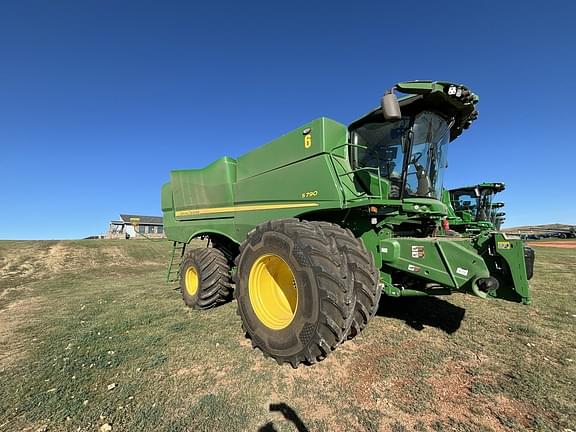 Image of John Deere S790 Image 0