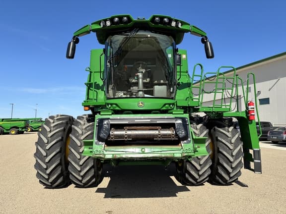 Image of John Deere S790 equipment image 4