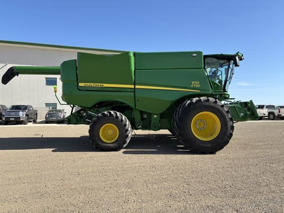 Image of John Deere S790 equipment image 2