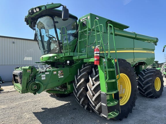 2024 John Deere S790 Equipment Image0