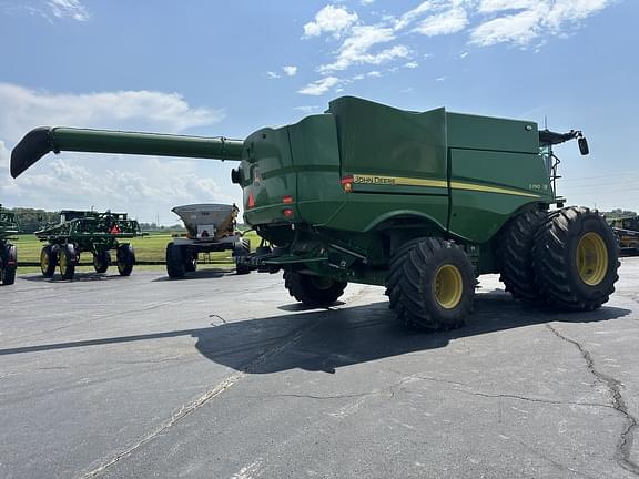Image of John Deere S790 equipment image 1