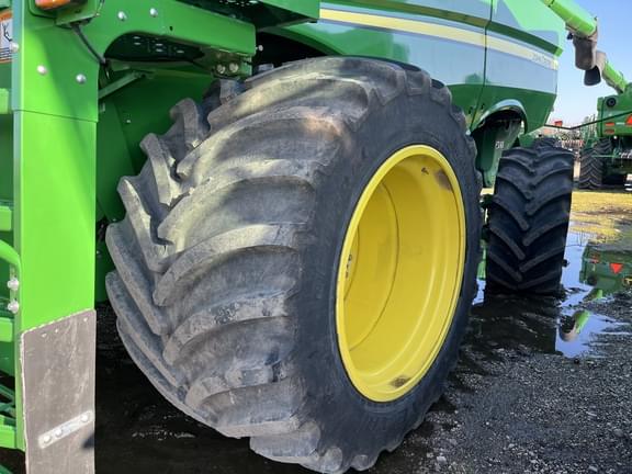 Image of John Deere S790 equipment image 2