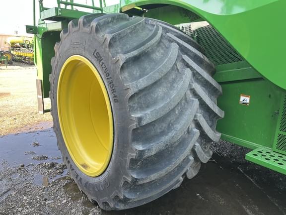 Image of John Deere S790 equipment image 4