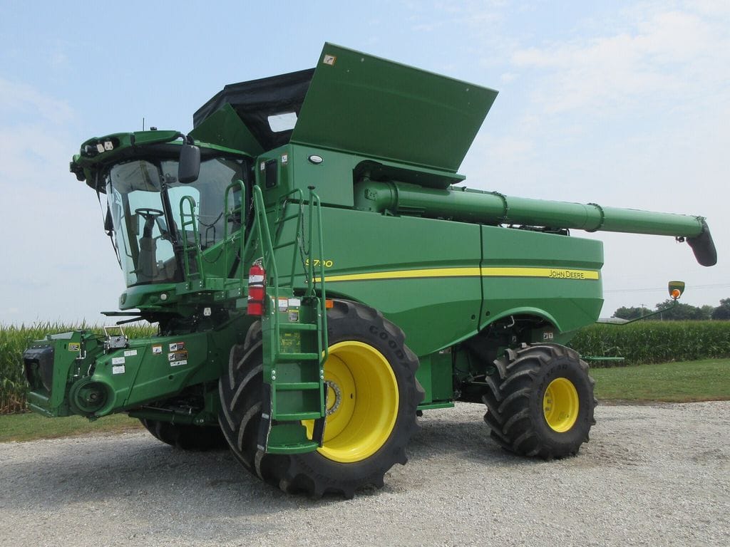 2024 John Deere S790 Equipment Image0