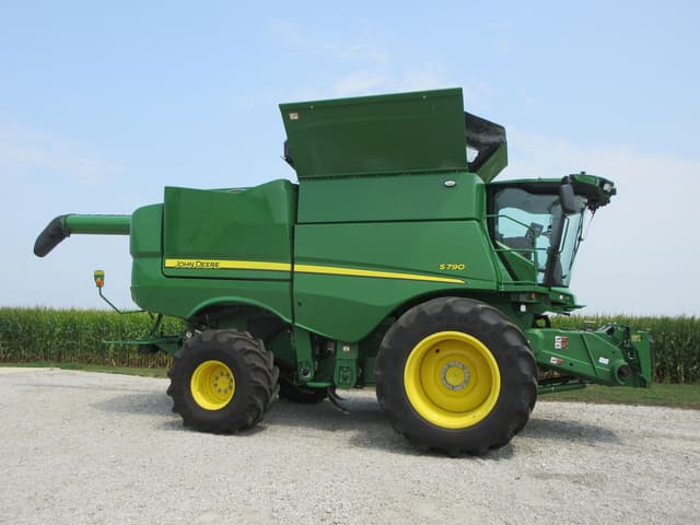 Image of John Deere S790 equipment image 4