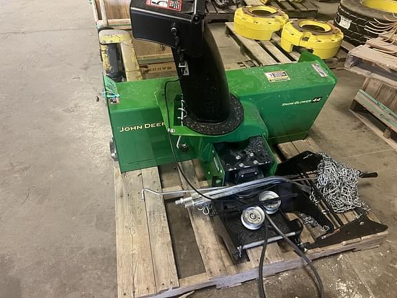 Image of John Deere 44" Snowblower equipment image 1