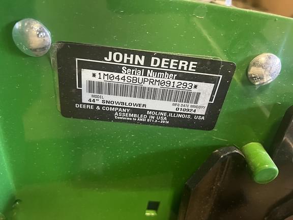 Image of John Deere 44" Snowblower equipment image 2