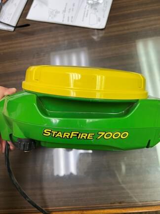 Image of John Deere StarFire 7000 Image 0