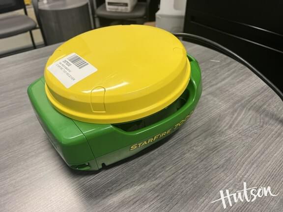 Image of John Deere StarFire 7000 equipment image 1