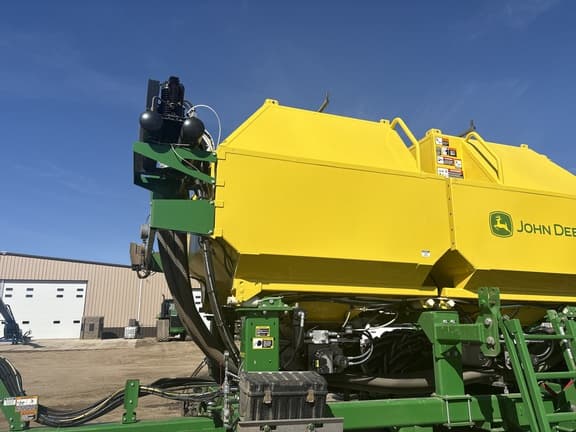 Image of John Deere ST16 equipment image 1