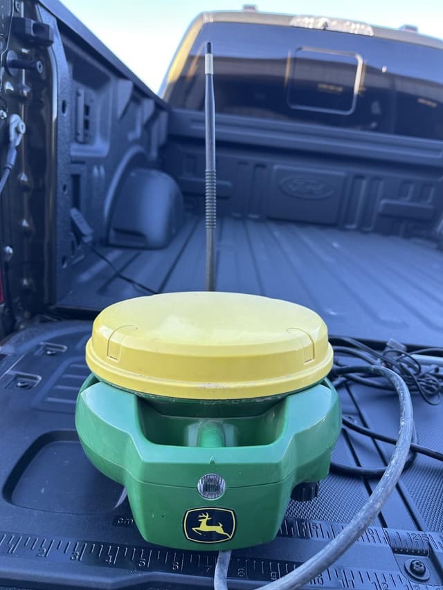 Image of John Deere StarFire 7000 equipment image 2