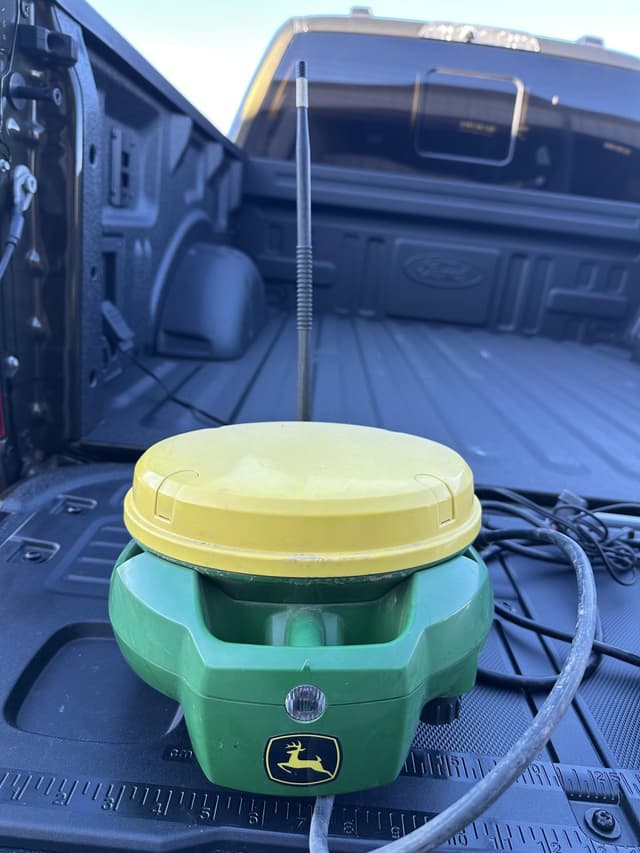 Image of John Deere StarFire 7000 equipment image 2