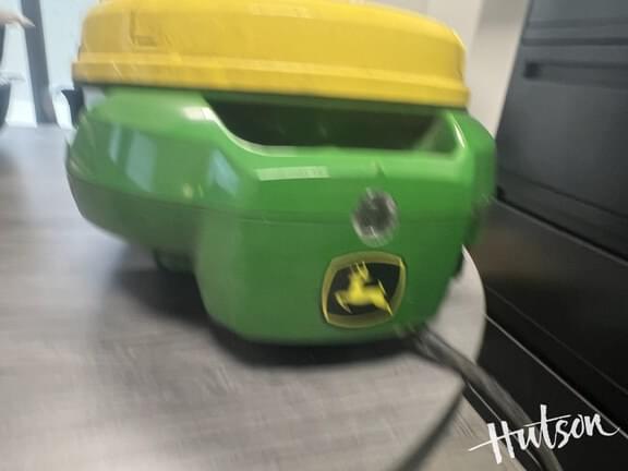 Image of John Deere StarFire 7000 equipment image 1